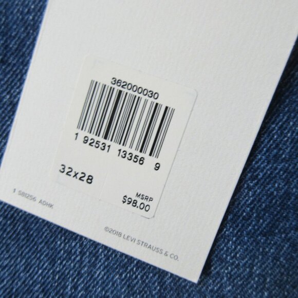 NWT Levi's 501 Original in Bottom Line Cut-off Hem High Rise Straight Jeans 32 - Picture 5 of 5